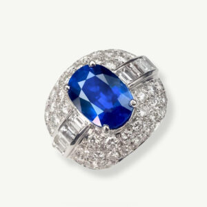 6,85 ct Sapphire Dome Ring