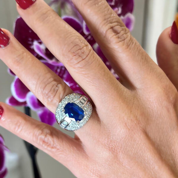 6,85 ct Sapphire Dome Ring