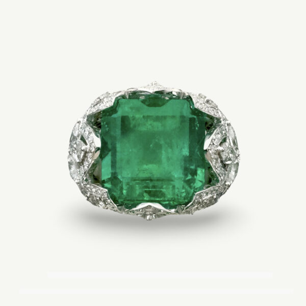 Colombian emerald ring