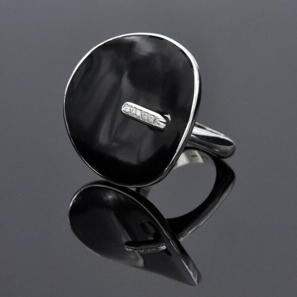 Midnight Ring