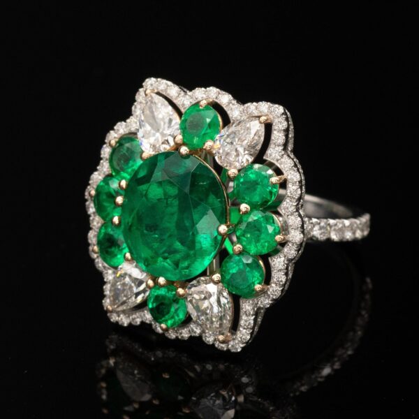 Emerald Arabesque Ring