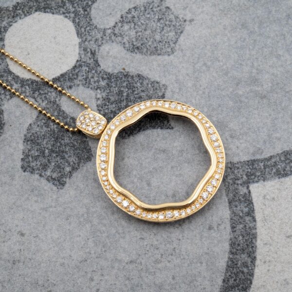 Flow Pendant