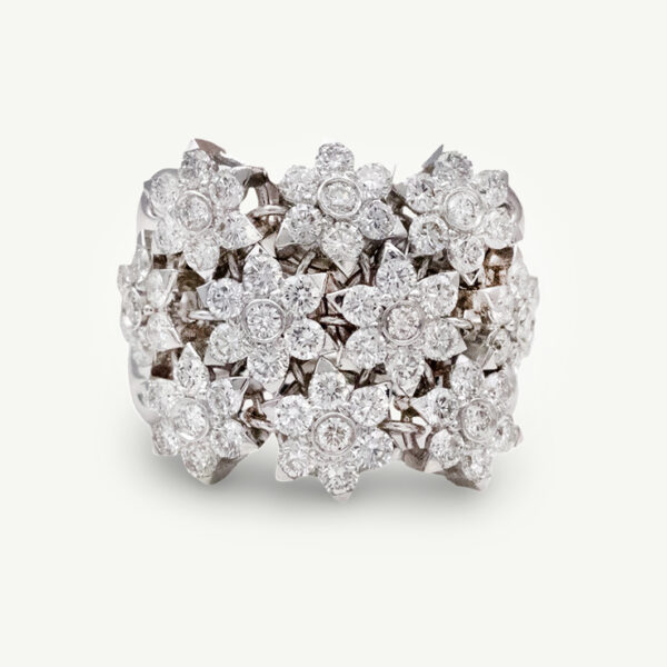 Cover_FlowerSnow_Ring Diamond floral mesh ring in 18K white gold with individually mounted diamond flowers and heart-shaped cut-outs by Claris-A.