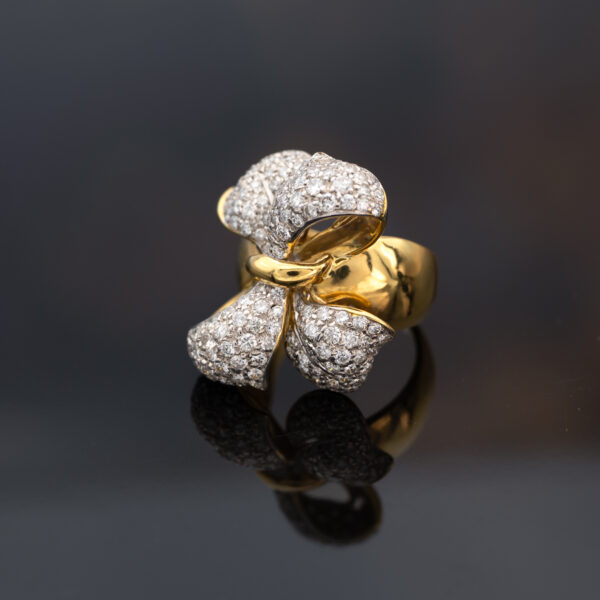 5830 Diamond Ribbon Ring