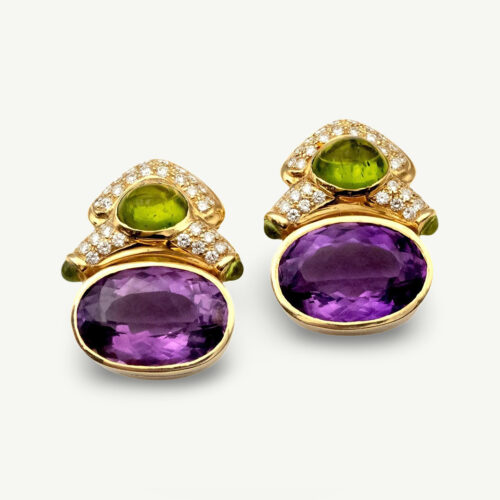Amethyst, peridot, and diamond earrings in 18K yellow gold with oval-cut amethysts, cabochon peridots, and pavé-set diamonds in refined Italian design by Claris-A.