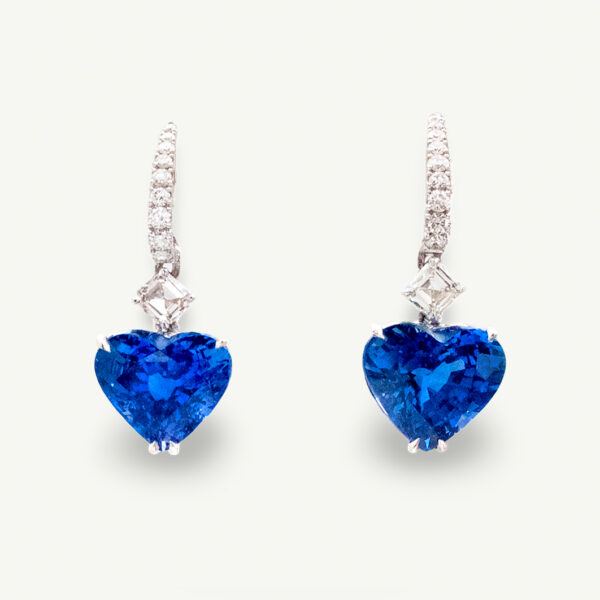 Unknown copie 9,75 ct Heart Sapphire Earrings