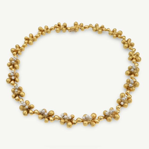 cover Hammered Blossom Necklace