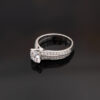 6006 18K white gold ring with a round brilliant diamond and diamond-set split shoulders
