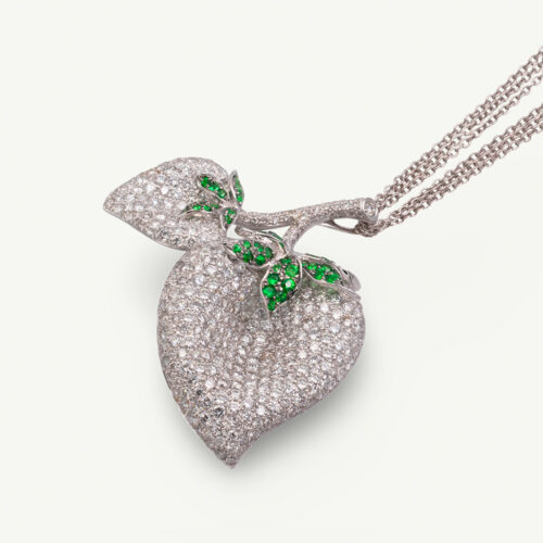 Cover_clarisA_Leaf Diamond pavé leaf heart pendant in white gold with tsavorites