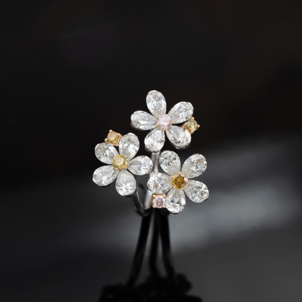 7194 Triple Blossom Ring