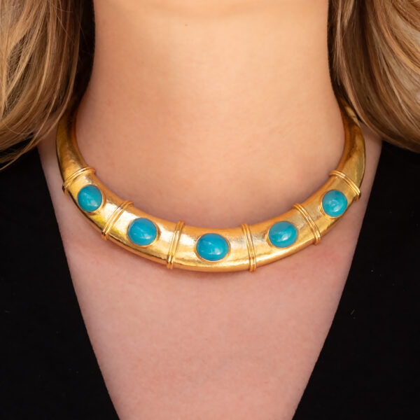 Persian Blue Turquoise Collar Necklace in 18K Yellow Gold Hand-hammered 18K yellow gold collar necklace set with natural Persian-blue turquoise cabochons and concealed closure.